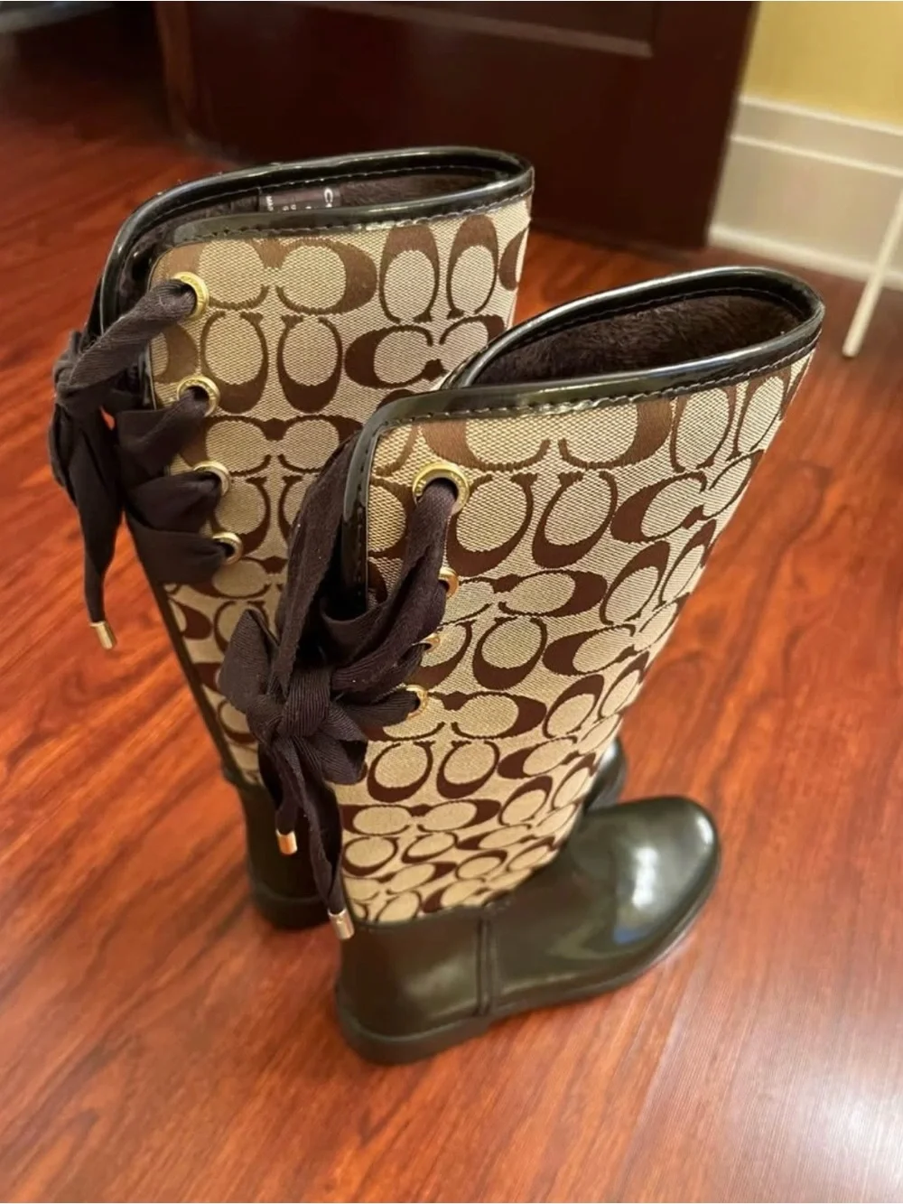 Tristee Rainboots